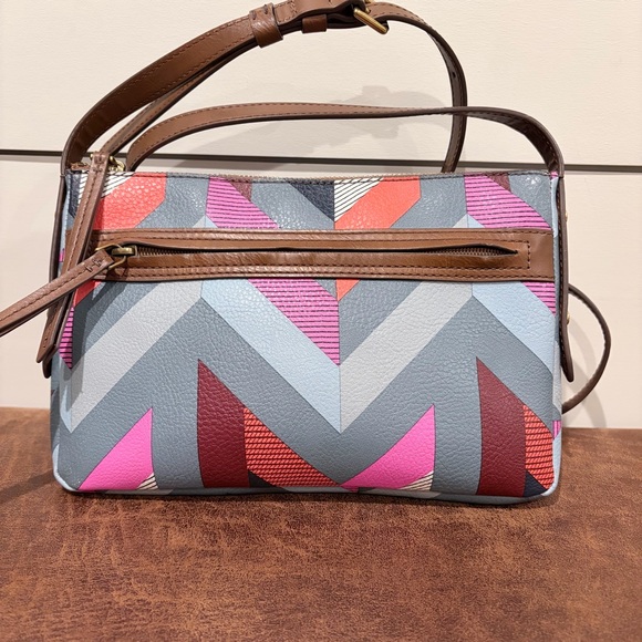 Fossil Chevron Geo Print Leather Crossbody Bag Colorful Everyday Chic Casual - Picture 5 of 9